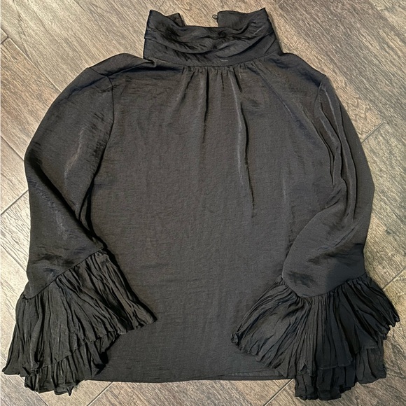 Vince Camuto Black Silk Blend Bell Sleeve Blouse | Size XS | Work to Evening - Picture 1 of 4